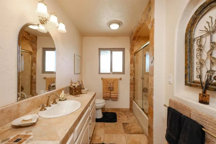 9862 Cielo Vista, Escondido, California 92026