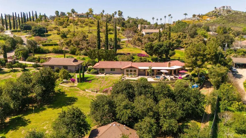 9862 Cielo Vista, Escondido, California 92026