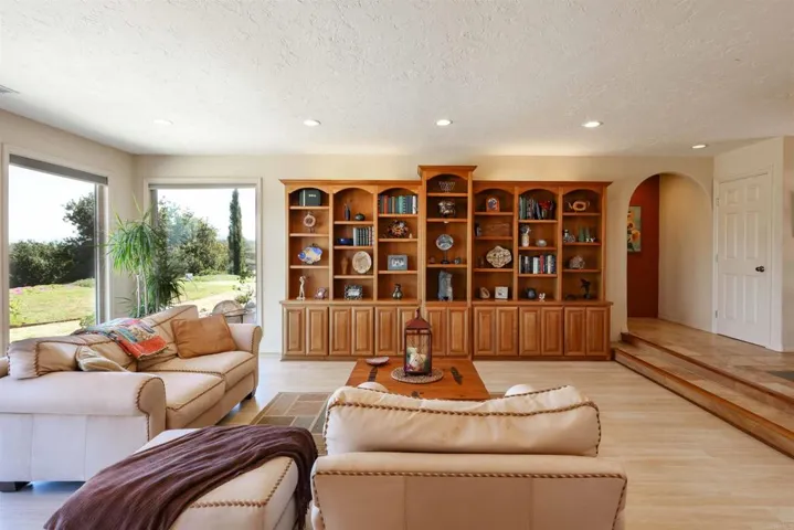 9862 Cielo Vista, Escondido, California 92026