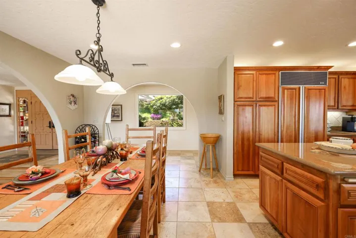9862 Cielo Vista, Escondido, California 92026