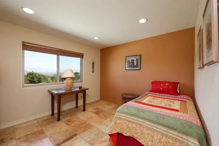 9862 Cielo Vista, Escondido, California 92026