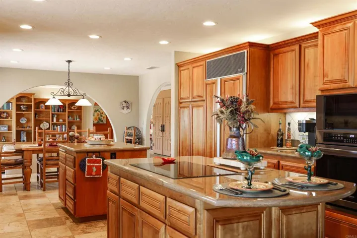 9862 Cielo Vista, Escondido, California 92026