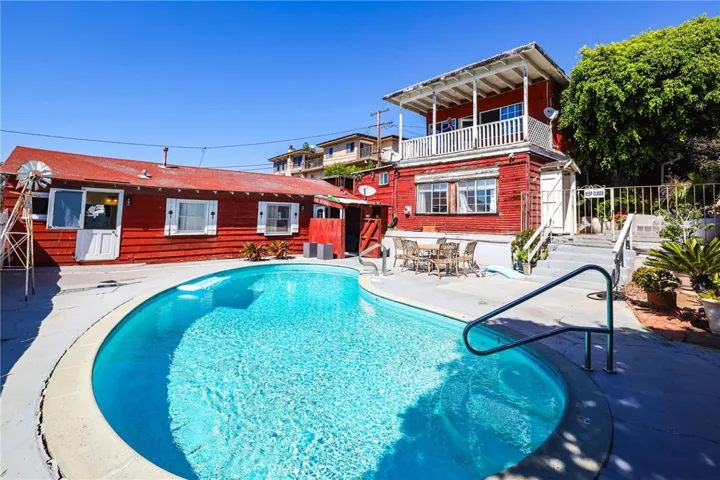 276 Chiquita Street, Laguna Beach, California 92651