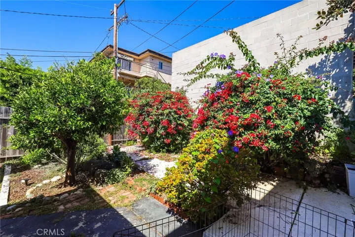 276 Chiquita Street, Laguna Beach, California 92651