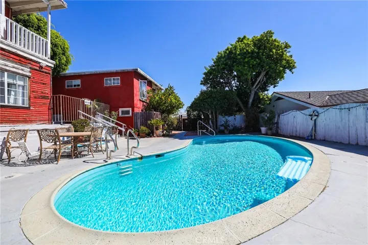 276 Chiquita Street, Laguna Beach, California 92651