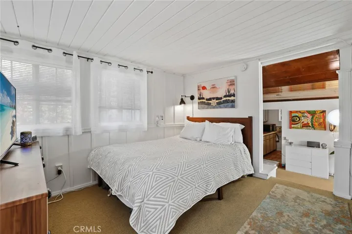 276 Chiquita Street, Laguna Beach, California 92651
