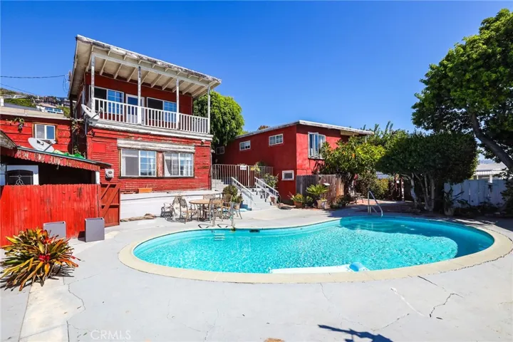 276 Chiquita Street, Laguna Beach, California 92651