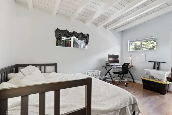 276 Chiquita Street, Laguna Beach, California 92651