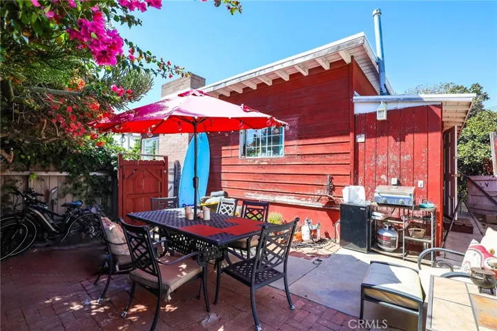 276 Chiquita Street, Laguna Beach, California 92651