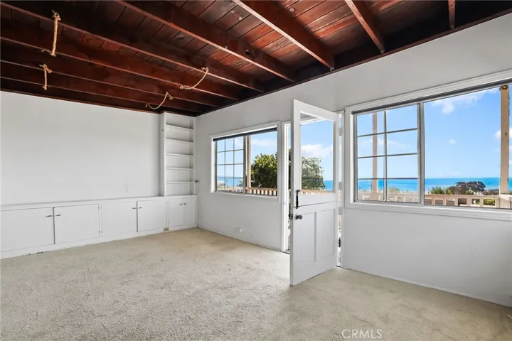 276 Chiquita Street, Laguna Beach, California 92651