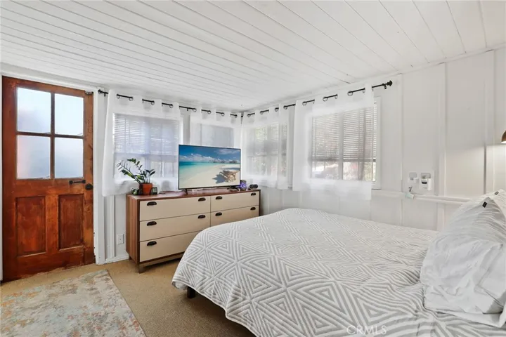 276 Chiquita Street, Laguna Beach, California 92651