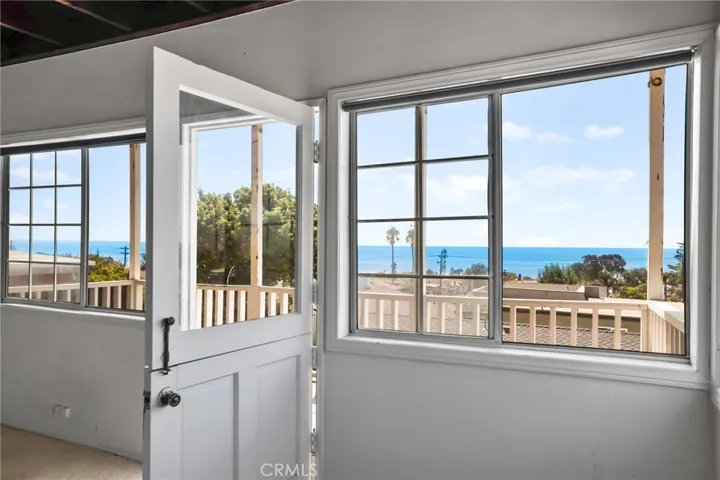 276 Chiquita Street, Laguna Beach, California 92651