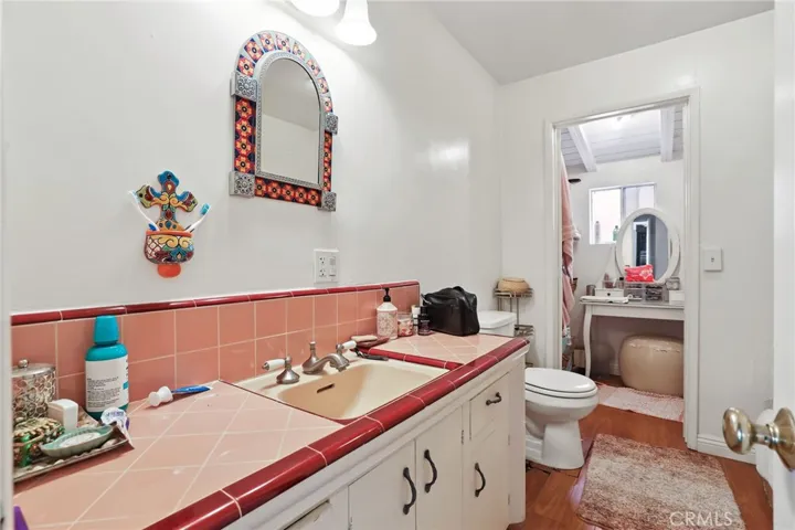 276 Chiquita Street, Laguna Beach, California 92651