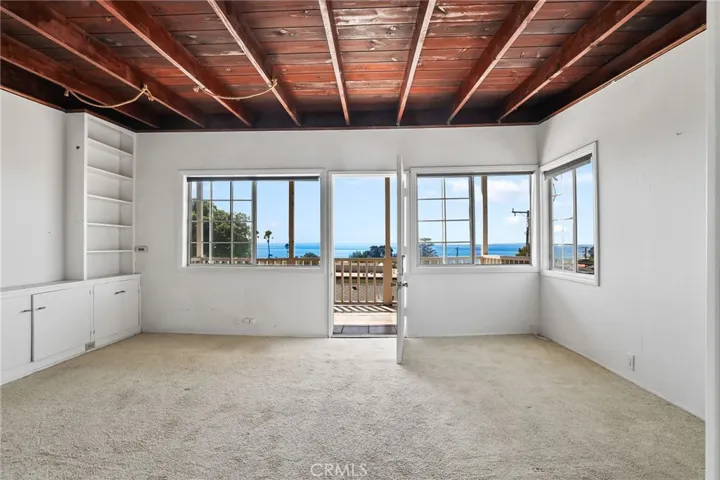 276 Chiquita Street, Laguna Beach, California 92651