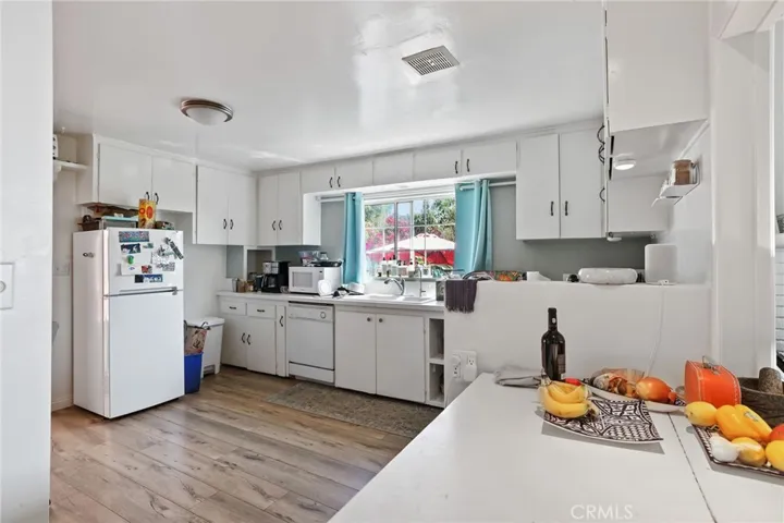 276 Chiquita Street, Laguna Beach, California 92651