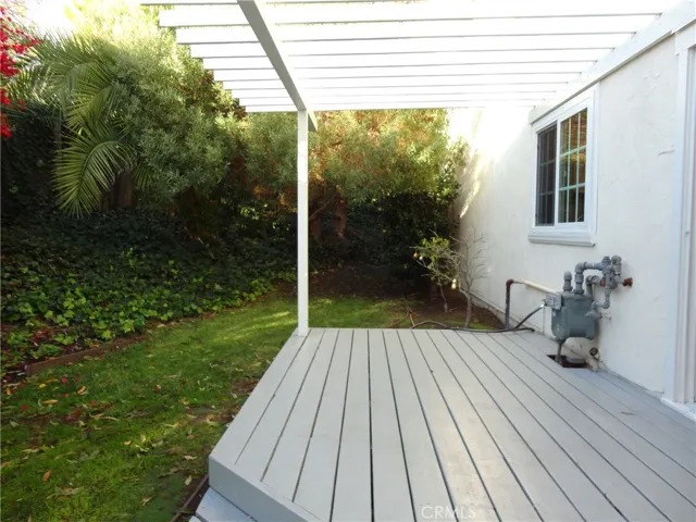 Side Yard/Deck with Covered Patio