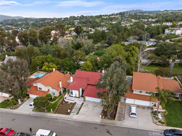 174 S Canyon Woods Road, Anaheim Hills, California 92807