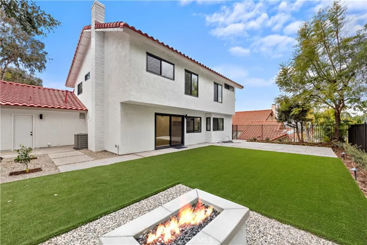 174 S Canyon Woods Road, Anaheim Hills, California 92807