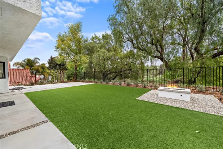 174 S Canyon Woods Road, Anaheim Hills, California 92807