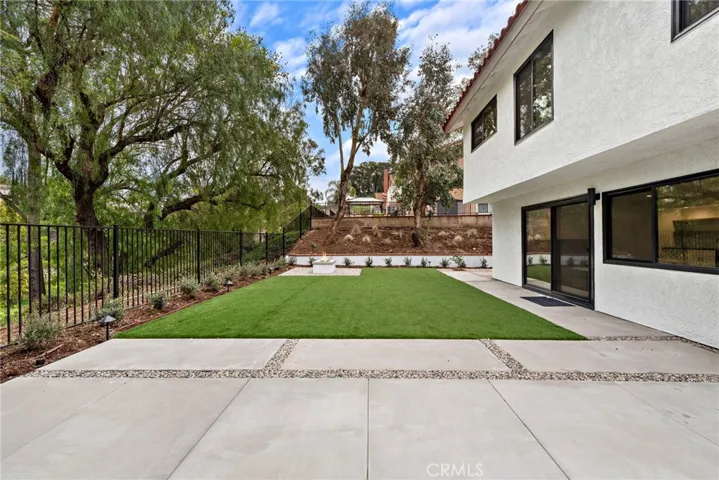 174 S Canyon Woods Road, Anaheim Hills, California 92807