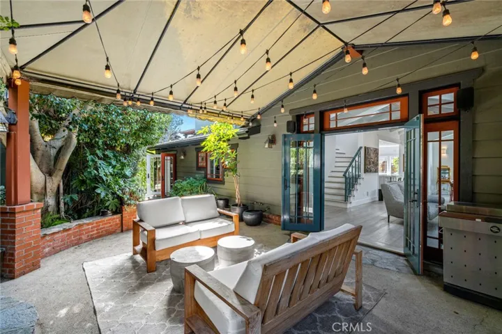 649 Anita Street, Laguna Beach, California 92651
