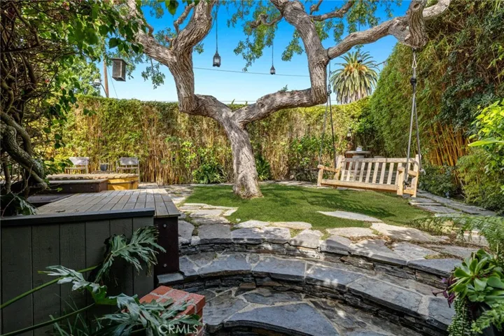 649 Anita Street, Laguna Beach, California 92651