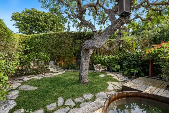 649 Anita Street, Laguna Beach, California 92651