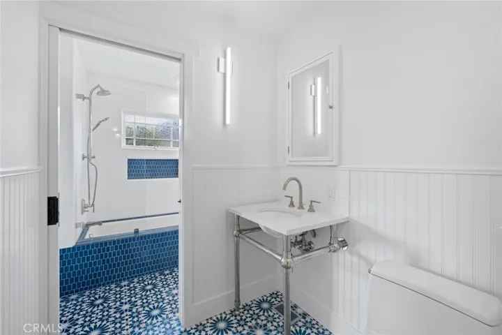 649 Anita Street, Laguna Beach, California 92651