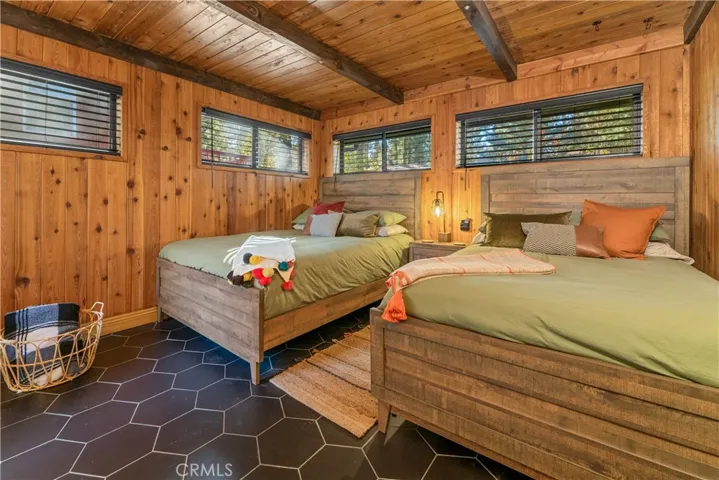 Cabin room behind Master Bedroom