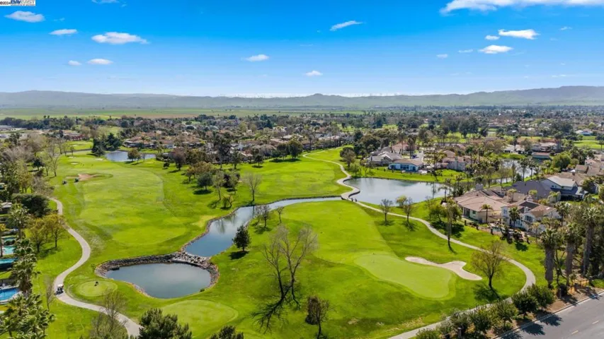 Discovery Bay Golf