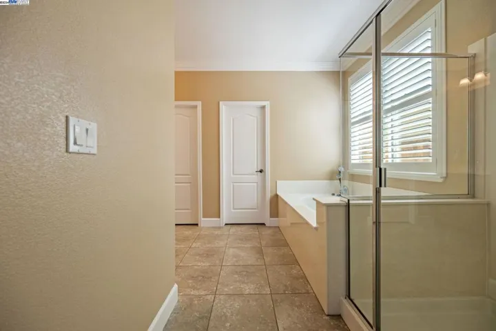 Large Primary Bath