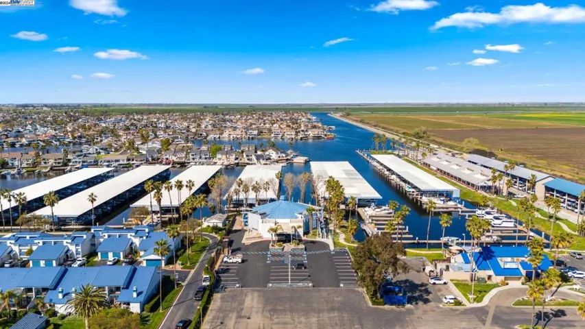 Discovery Bay Marina