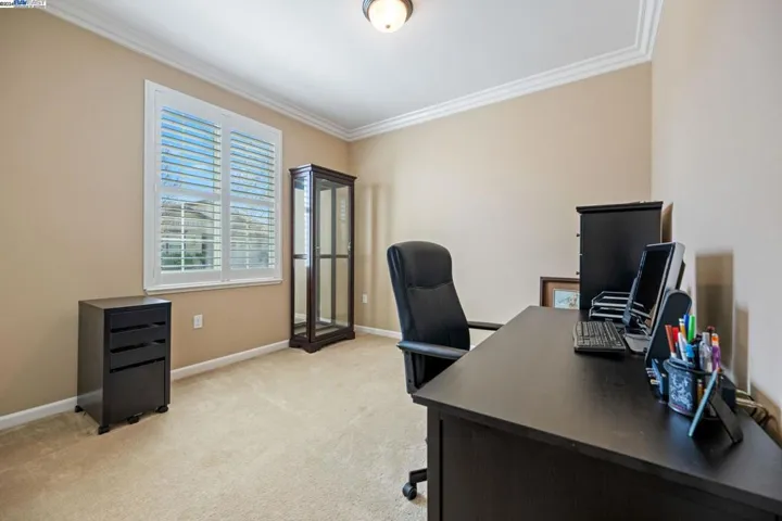 Bedroom/Office