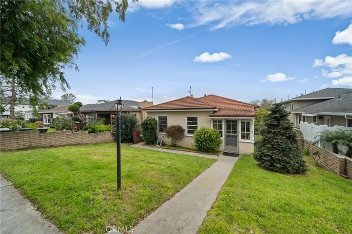 813 Pearl Street, Redondo Beach, California 90277