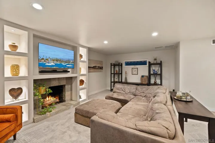 6678 Park Ridge Blvd, San Diego, California 92120