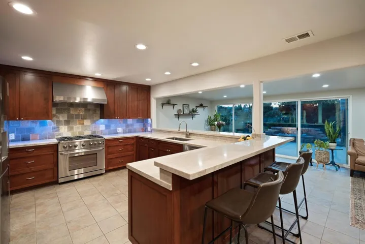 6678 Park Ridge Blvd, San Diego, California 92120