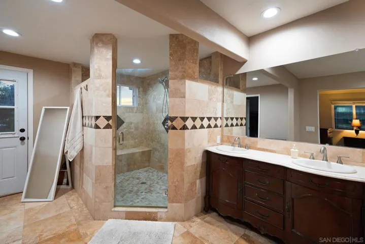 6678 Park Ridge Blvd, San Diego, California 92120