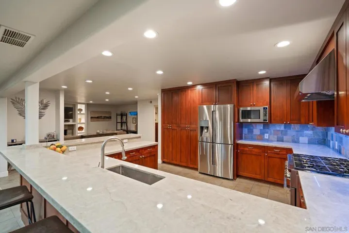 6678 Park Ridge Blvd, San Diego, California 92120