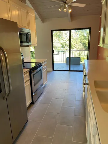 112 Sand Hill Circle, Menlo Park, California 94025
