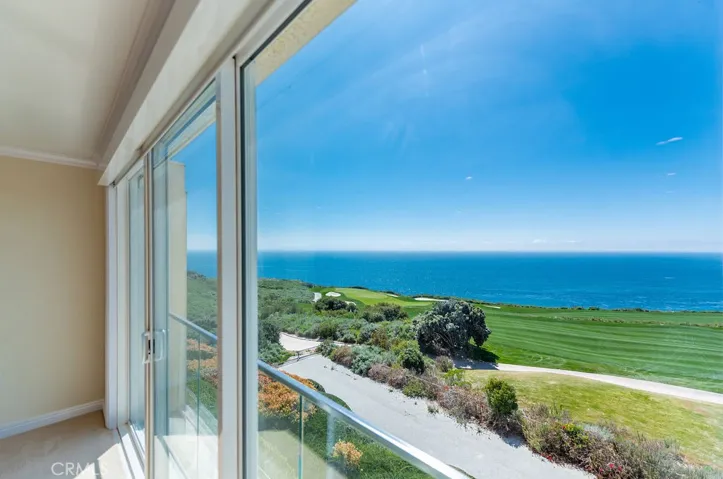 3200 La Rotonda Drive 317, Rancho Palos Verdes, California 90275