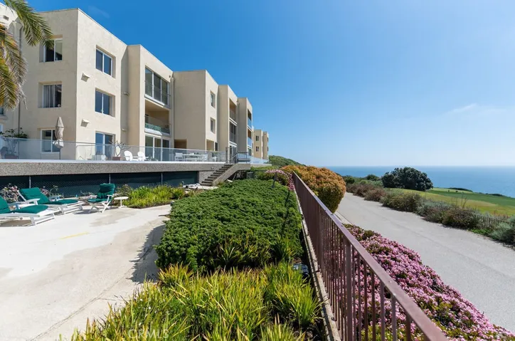 3200 La Rotonda Drive 317, Rancho Palos Verdes, California 90275