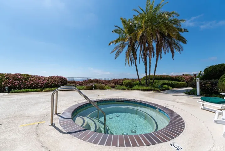 3200 La Rotonda Drive 317, Rancho Palos Verdes, California 90275