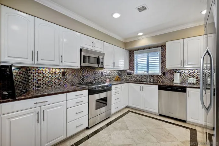 10420 Timberlane Way, Santee, California 92071