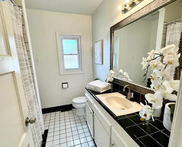 20146 Santa Maria Ave, Castro Valley, California 94546