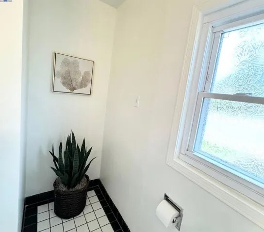 20146 Santa Maria Ave, Castro Valley, California 94546