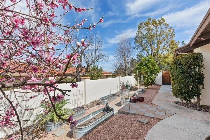 38161 Bear Canyon Drive, Murrieta, California 92562