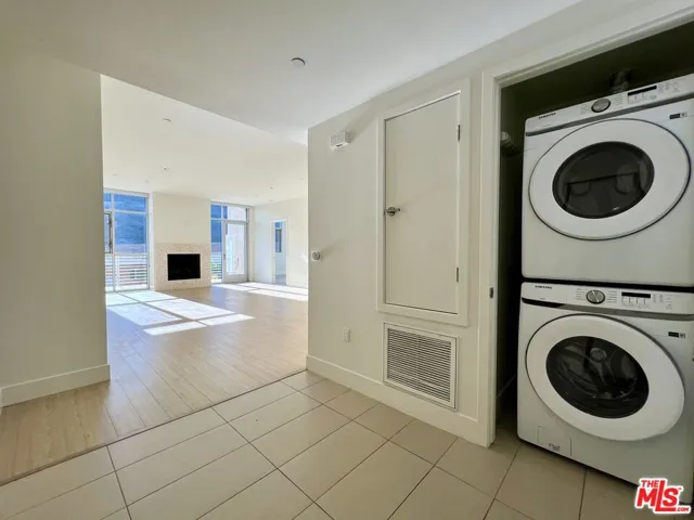 11715 W Bellagio Road 305, Los Angeles, California 90049