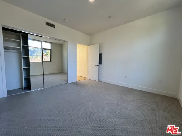 11715 W Bellagio Road 305, Los Angeles, California 90049