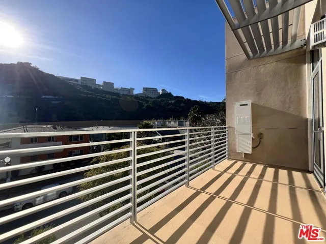 11715 W Bellagio Road 305, Los Angeles, California 90049