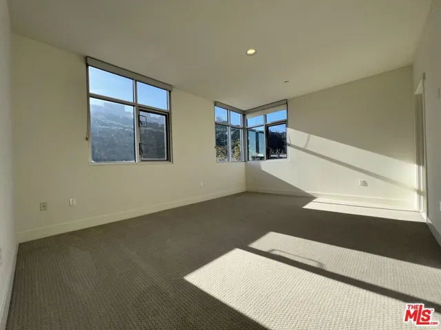 11715 W Bellagio Road 305, Los Angeles, California 90049